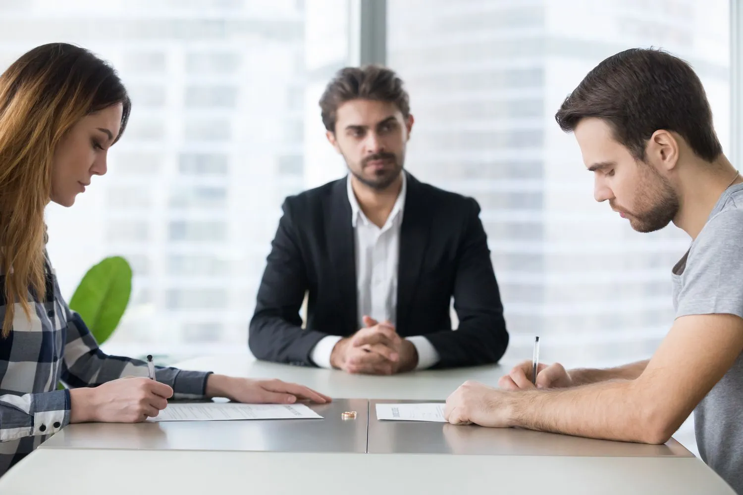 How EH Mediation Guides Couples Toward Fair and Balanced Outcomes Wilmslow